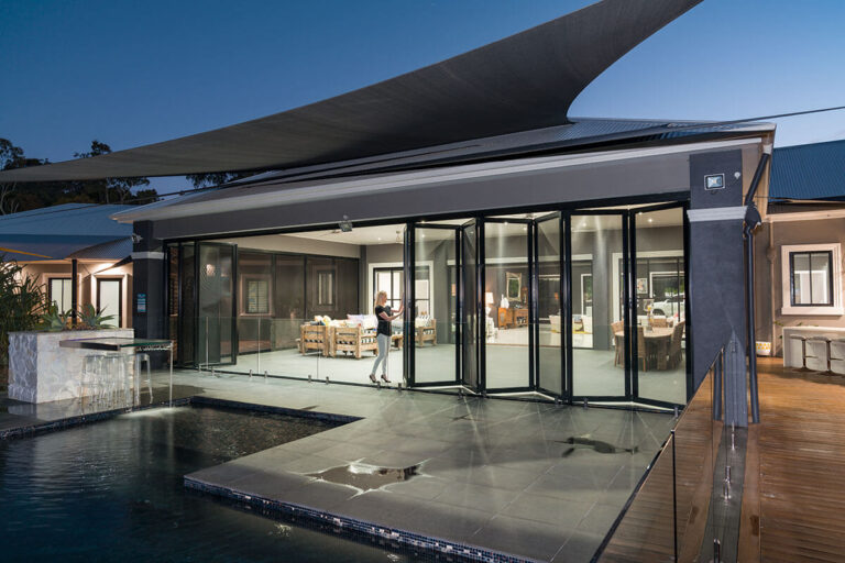 katandra bi-fold doors crimsafe