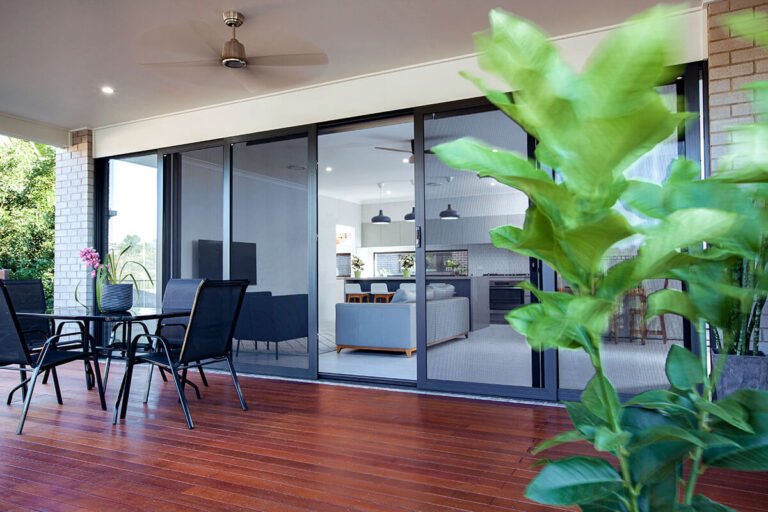 katandra stacking doors crimsafe